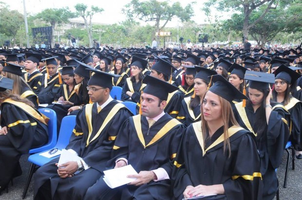 UNAPEC gradúa 517 profesionales en nivel técnico, grado y postgrado