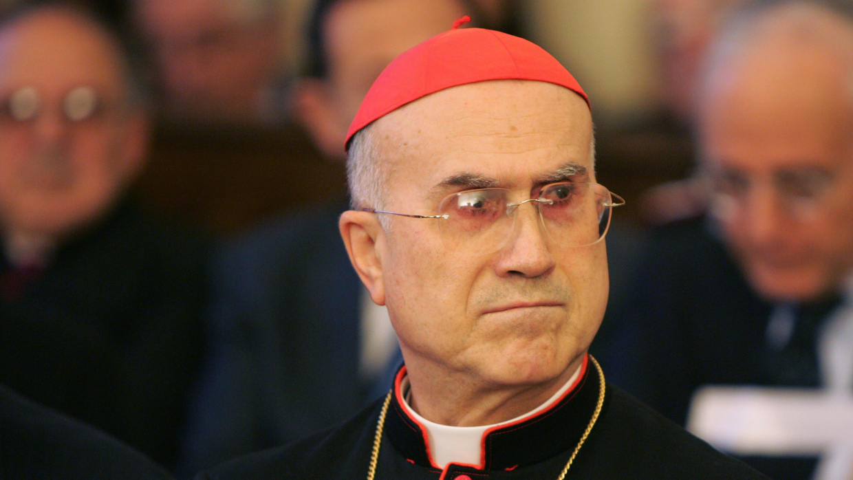 El Vaticano investiga malversación en remodelación del ático del cardenal Bertone