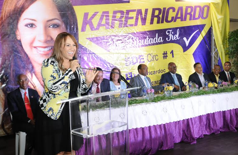 Diputada Karen Ricardo expone las memorias de su gestión 2015-2016