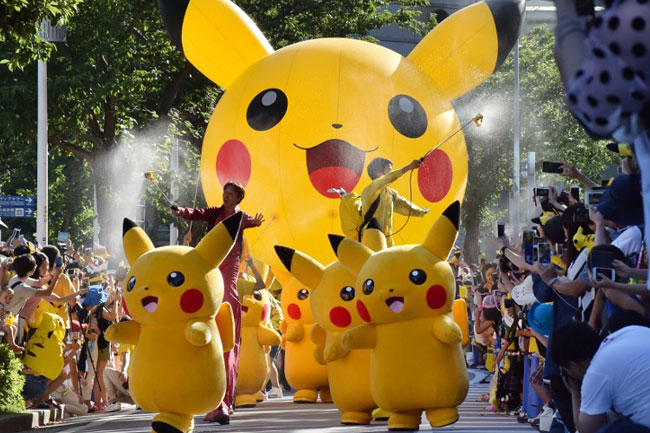 La "Pikachu parade" reúne en Yokohama a fans japoneses de Pokémon