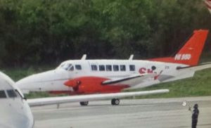 Una aeronave en emergencia sobrevuela Boca Chica