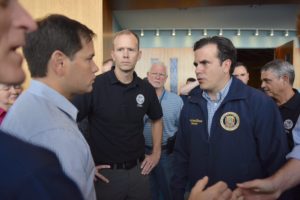 Senador Marco Rubio visita Puerto Rico tras paso de huracán María