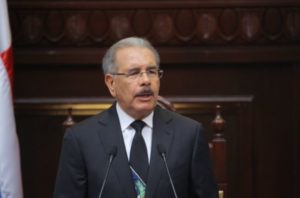 Presidente Medina critica contratación de mano de obra ilegal