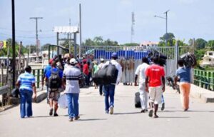 Ejercito Dominicano detiene cientos de indocumentados haitianos