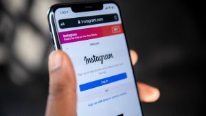 Instagram volverá a mostrar publicaciones por orden cronológico