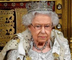 Reina Isabel cancela almuerzo familiar prenavideño por avance ómicron