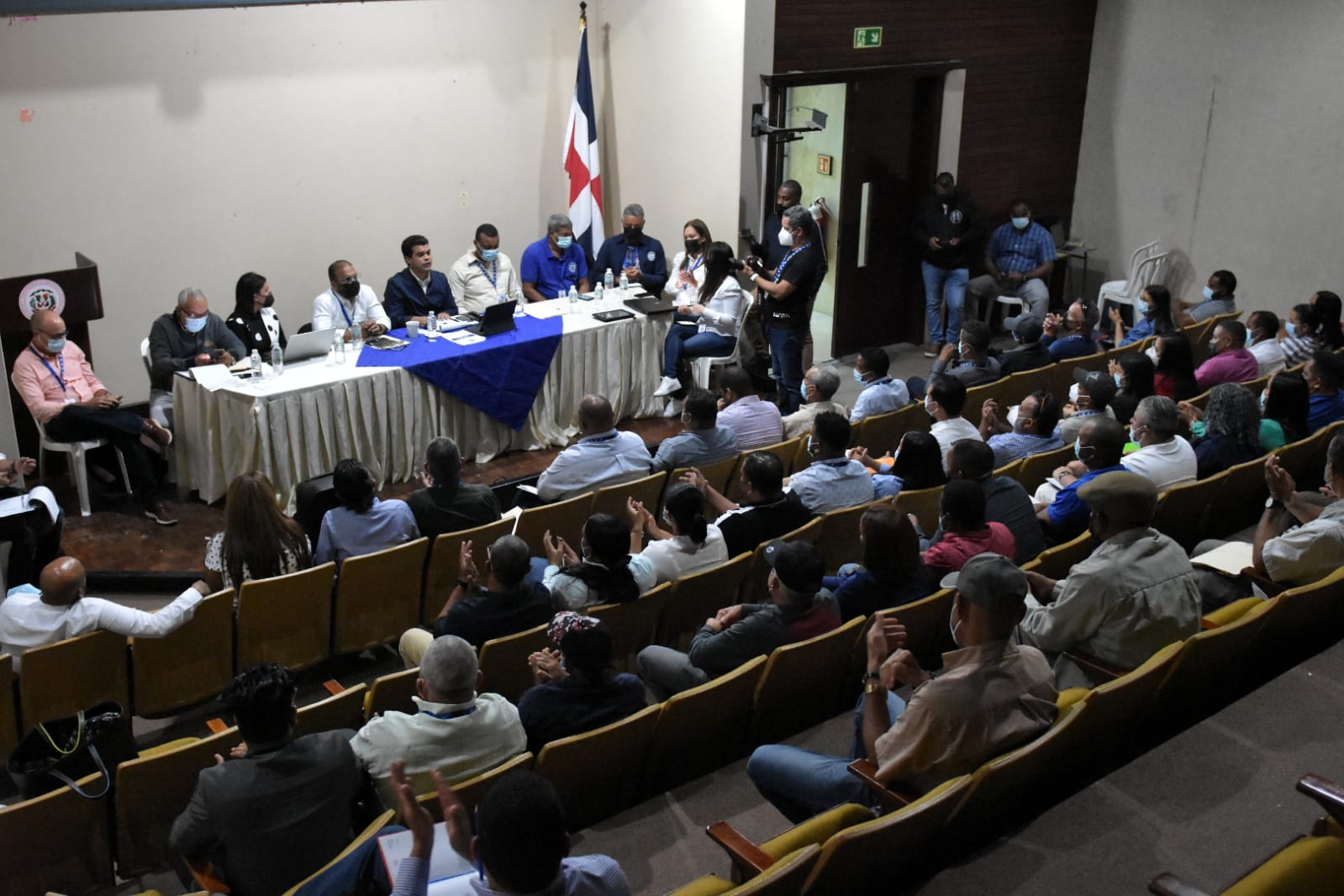 Director Inapa se reúne con representantes Santiago y Línea Noroeste
