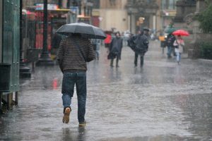 Meteorología pide precaución a los conductores que se desplazan en carreteras por incidencias de las lluvias