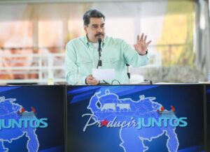 Nicolás Maduro dice que merece el premio Nobel de Economía
