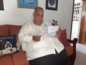 Cruz Adán Heredia laboró 25 años como enfermero en Pedernales