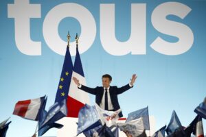 Macron y Le Pen lanzan la campaña para la segunda vuelta en Francia