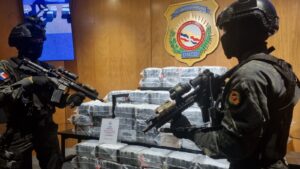 DNCD ocupa 400 paquetes de cocaína y apresa tres personas en operativo en costas de Peravia.