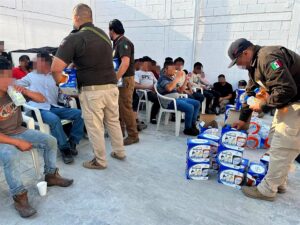 México intercepta a más de 1,600 migrantes de 38 países en un solo día